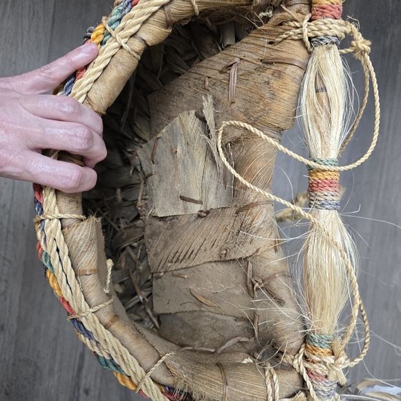 Native American Handmade Primitive Natural Palm Husk Leaf Fiber Wall Basket